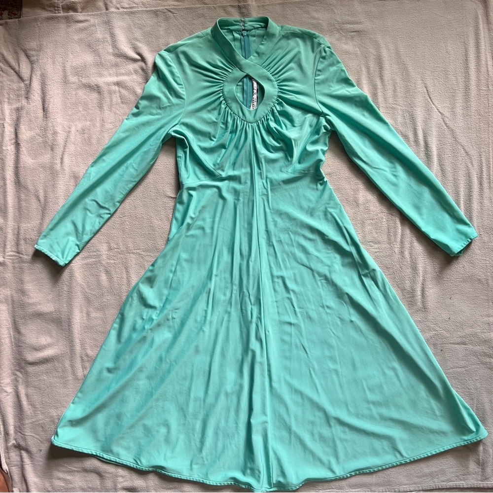 Long Sleeve Keyhole A-Line Dress in Mint Green